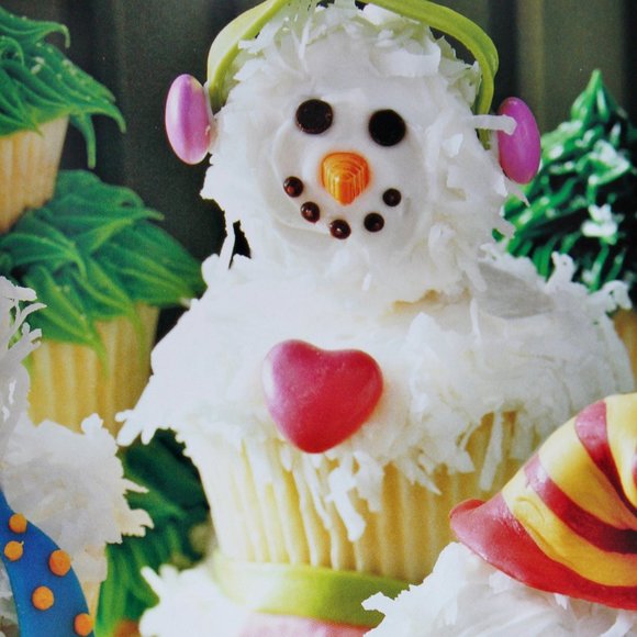 Hello, Cupcake! Coobook Irresistible Decorating Anyone Can Make Birthday Holiday - Picture 5 of 9